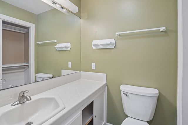 119 Stonehouse Dr, Gallatin, TN 37066