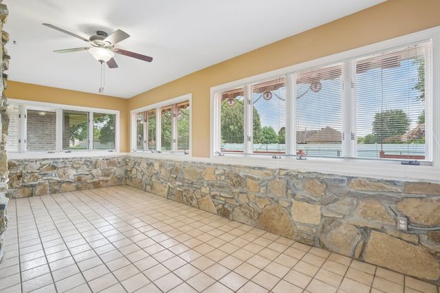 119 Stonehouse Dr, Gallatin, TN 37066