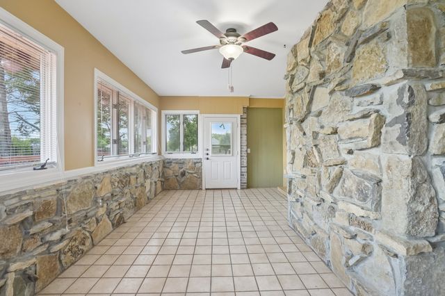 119 Stonehouse Dr, Gallatin, TN 37066