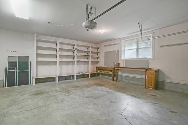 119 Stonehouse Dr, Gallatin, TN 37066