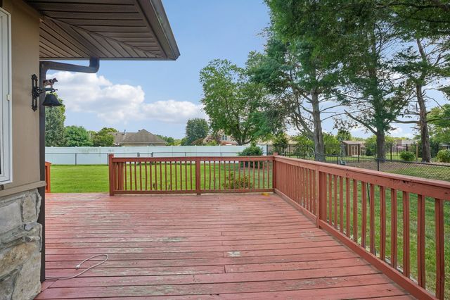 119 Stonehouse Dr, Gallatin, TN 37066