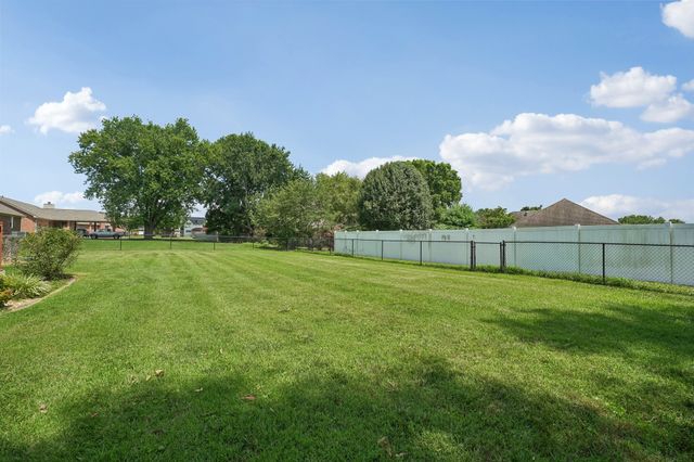 119 Stonehouse Dr, Gallatin, TN 37066