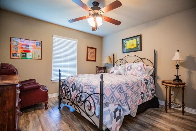 709 Dollar Street, Cave Springs, AR 72718