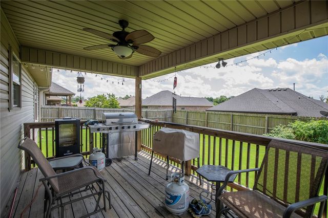 709 Dollar Street, Cave Springs, AR 72718
