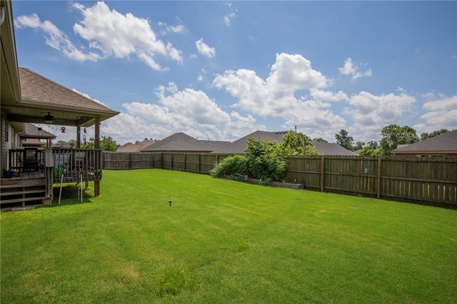 709 Dollar Street, Cave Springs, AR 72718
