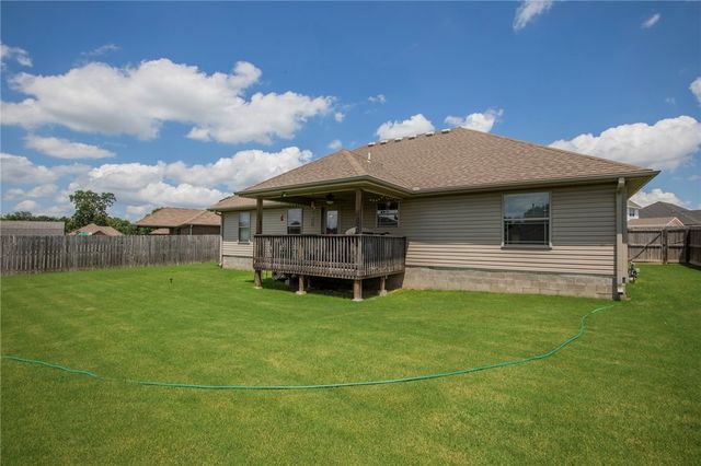 709 Dollar Street, Cave Springs, AR 72718