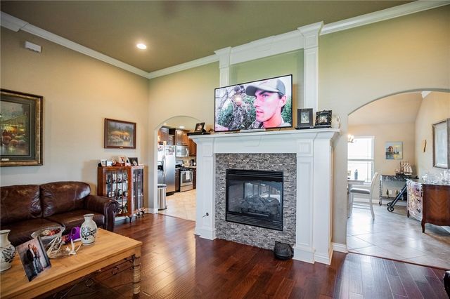 709 Dollar Street, Cave Springs, AR 72718