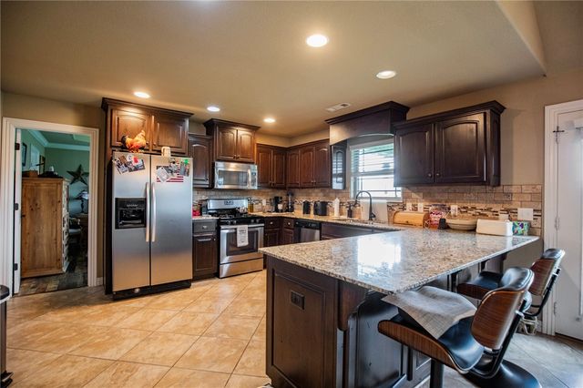 709 Dollar Street, Cave Springs, AR 72718