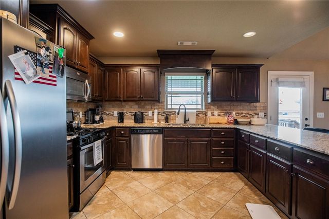 709 Dollar Street, Cave Springs, AR 72718