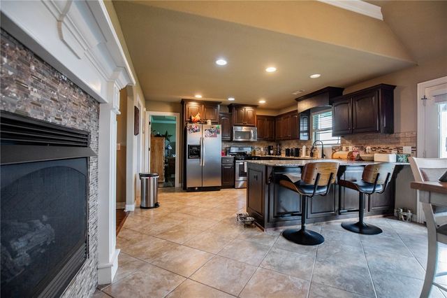 709 Dollar Street, Cave Springs, AR 72718