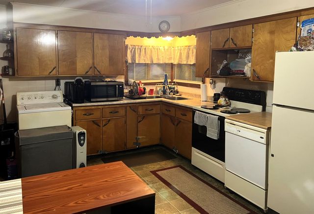 638 Rockingham Street, Berlin, NH 03570