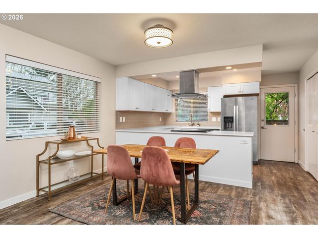 9721 Sw LONDON Ct, Portland, OR 97223