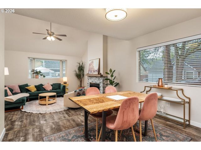 9721 Sw LONDON Ct, Portland, OR 97223