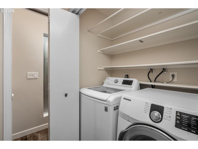 9721 Sw LONDON Ct, Portland, OR 97223