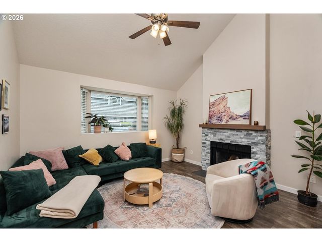 9721 Sw LONDON Ct, Portland, OR 97223