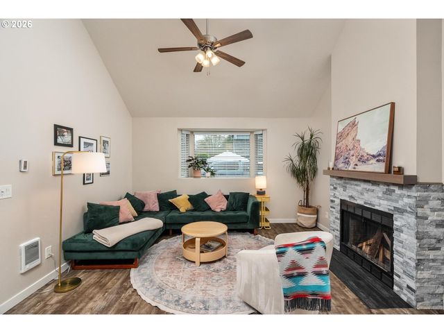 9721 Sw LONDON Ct, Portland, OR 97223