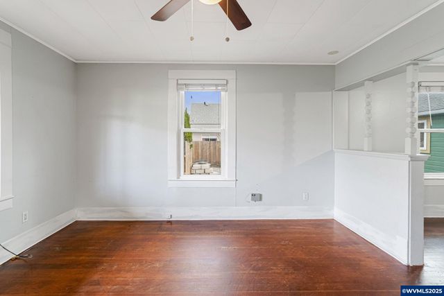 165 SE Clay St, Dallas, OR 97338