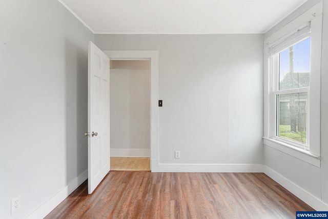 165 SE Clay St, Dallas, OR 97338