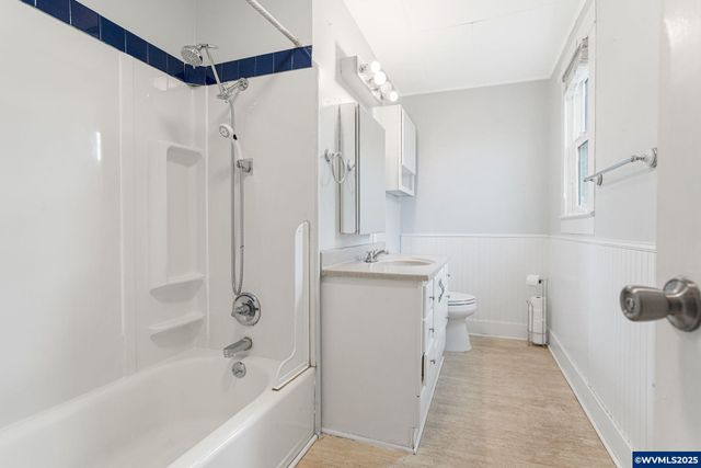 165 SE Clay St, Dallas, OR 97338