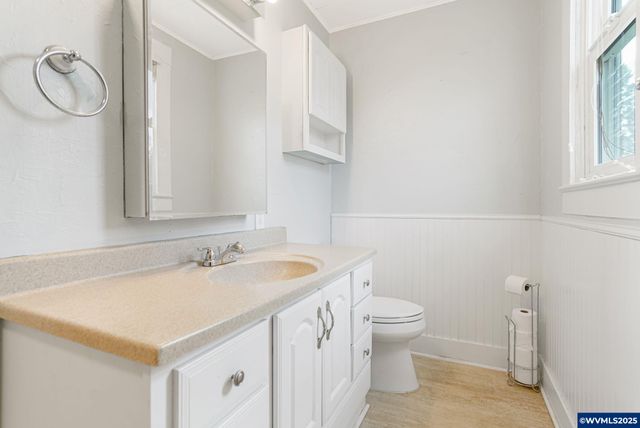 165 SE Clay St, Dallas, OR 97338