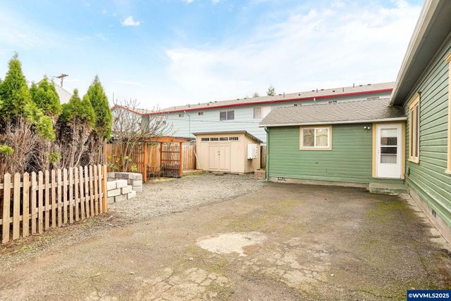 165 SE Clay St, Dallas, OR 97338