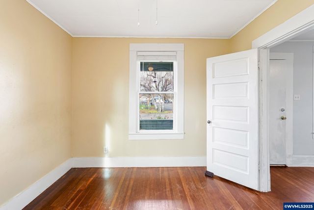 165 SE Clay St, Dallas, OR 97338