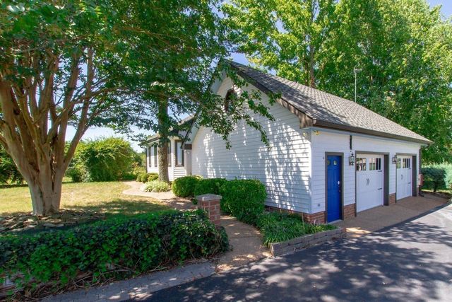 1480 Old Hunters Point Pike, Lebanon, TN 37087