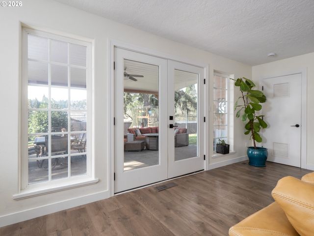 12735 Sw 22ND Ave, Lake Oswego, OR 97034