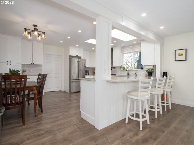 12735 Sw 22ND Ave, Lake Oswego, OR 97034