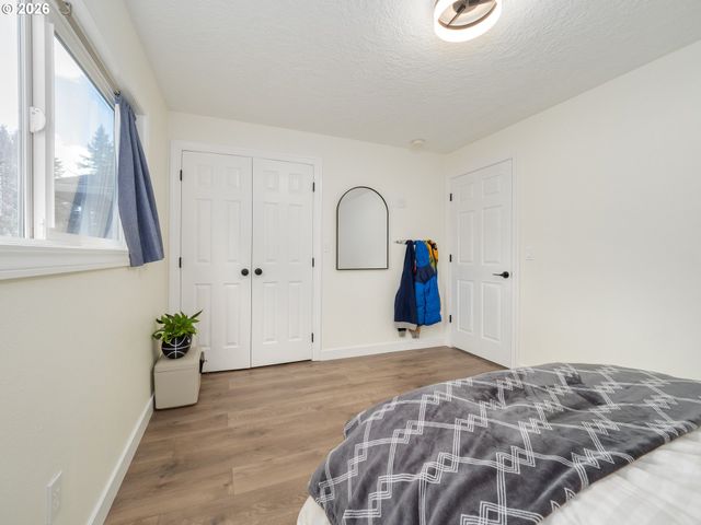 12735 Sw 22ND Ave, Lake Oswego, OR 97034