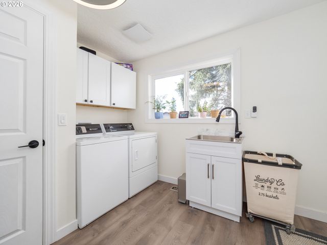 12735 Sw 22ND Ave, Lake Oswego, OR 97034