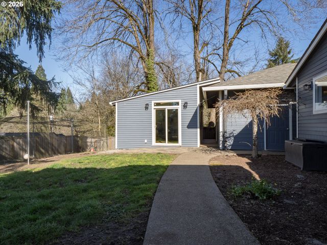 12735 Sw 22ND Ave, Lake Oswego, OR 97034