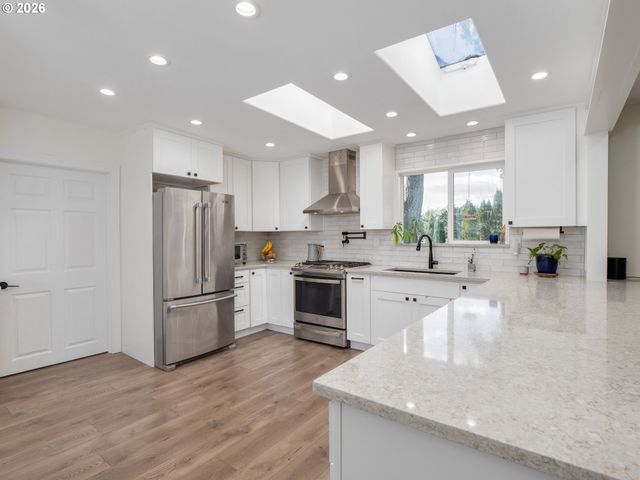 12735 Sw 22ND Ave, Lake Oswego, OR 97034