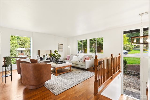 14613 SE 16th Place, Bellevue, WA 98007