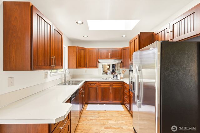 14613 SE 16th Place, Bellevue, WA 98007