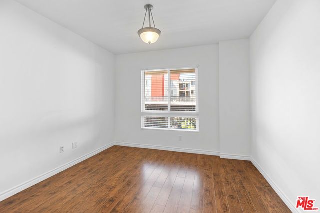 5633 Carlton Way 203, Los Angeles, CA 90028