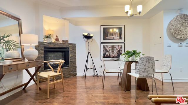 5633 Carlton Way 203, Los Angeles, CA 90028