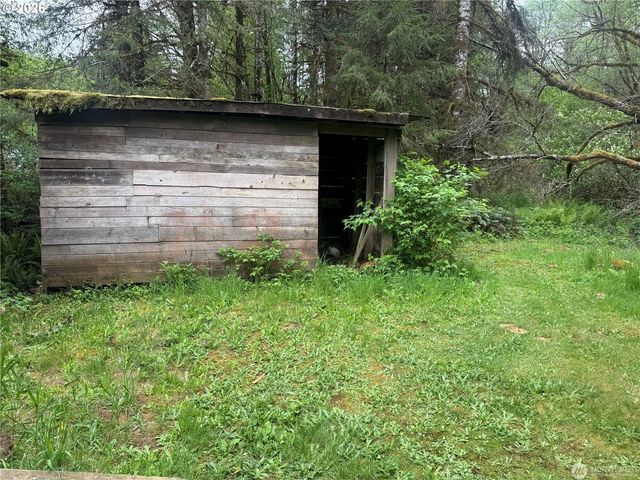 1031 HARMONY Dr, Longview, WA 98632