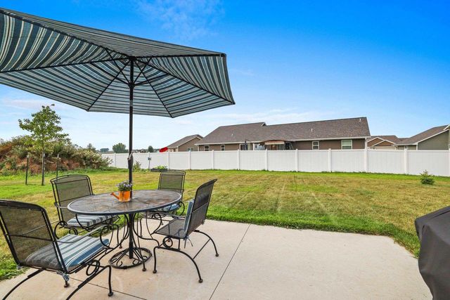 869 JOEANNA WAY, Pulaski, WI 54162
