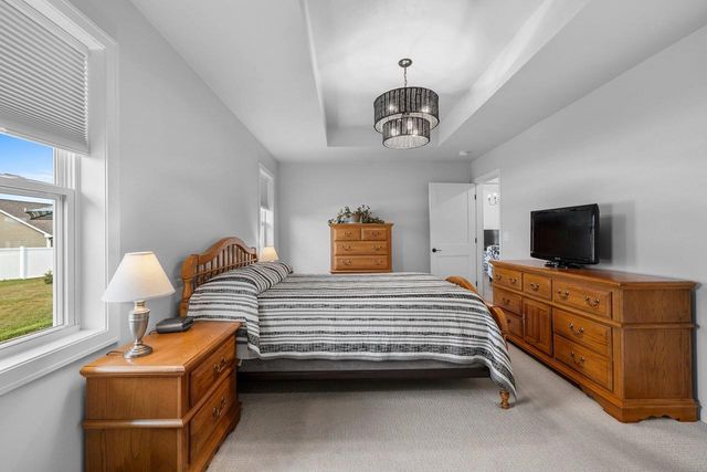 869 JOEANNA WAY, Pulaski, WI 54162