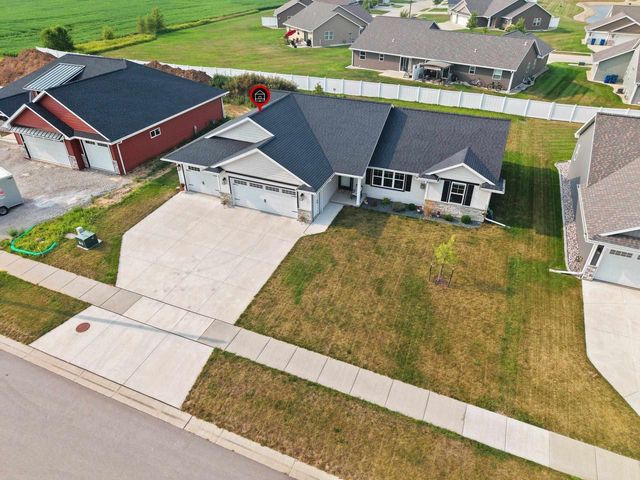 869 JOEANNA WAY, Pulaski, WI 54162