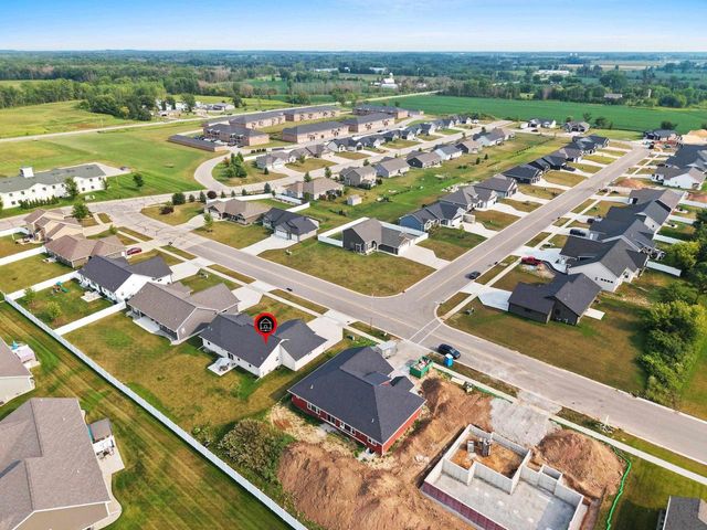 869 JOEANNA WAY, Pulaski, WI 54162