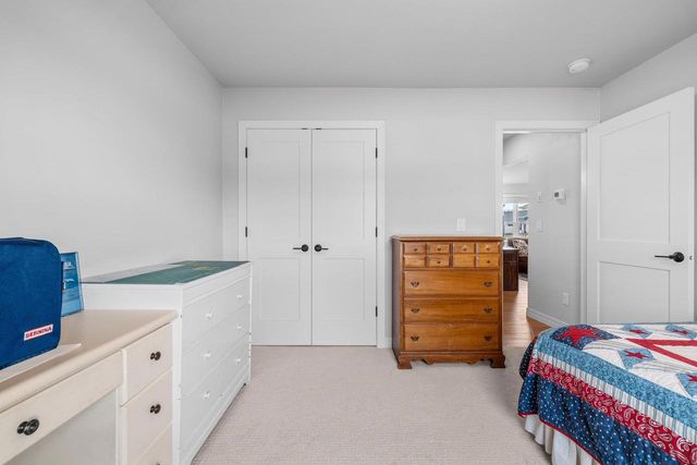 869 JOEANNA WAY, Pulaski, WI 54162