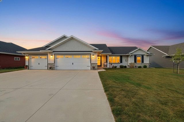 869 JOEANNA WAY, Pulaski, WI 54162
