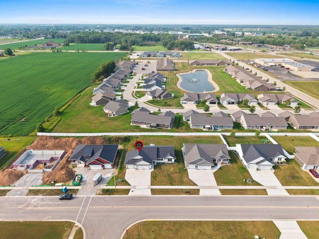 869 JOEANNA WAY, Pulaski, WI 54162