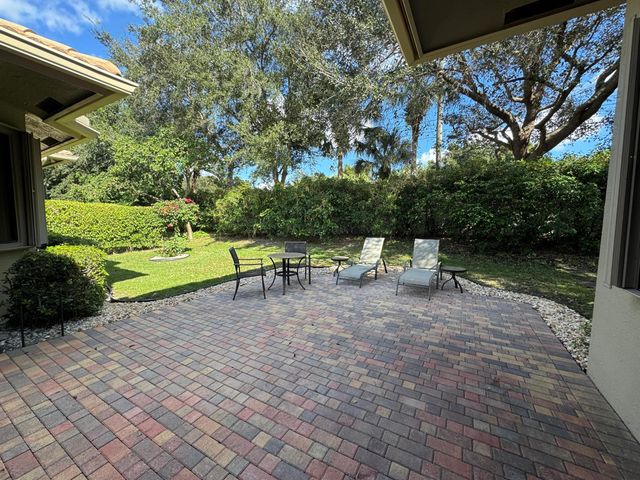 8041 E Via Grande, Boynton Beach, FL 33437