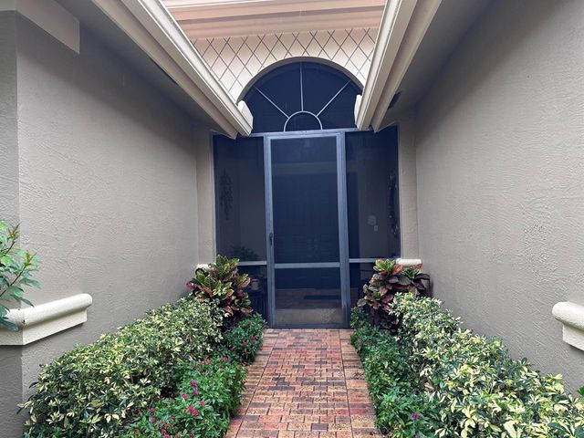 8041 E Via Grande, Boynton Beach, FL 33437