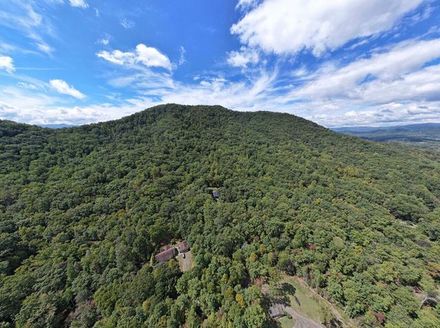 215 Rhodemont Trail, Hayesville, NC 28904