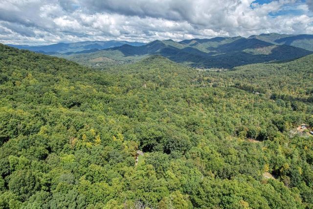 215 Rhodemont Trail, Hayesville, NC 28904