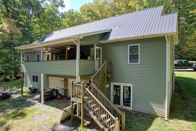 215 Rhodemont Trail, Hayesville, NC 28904